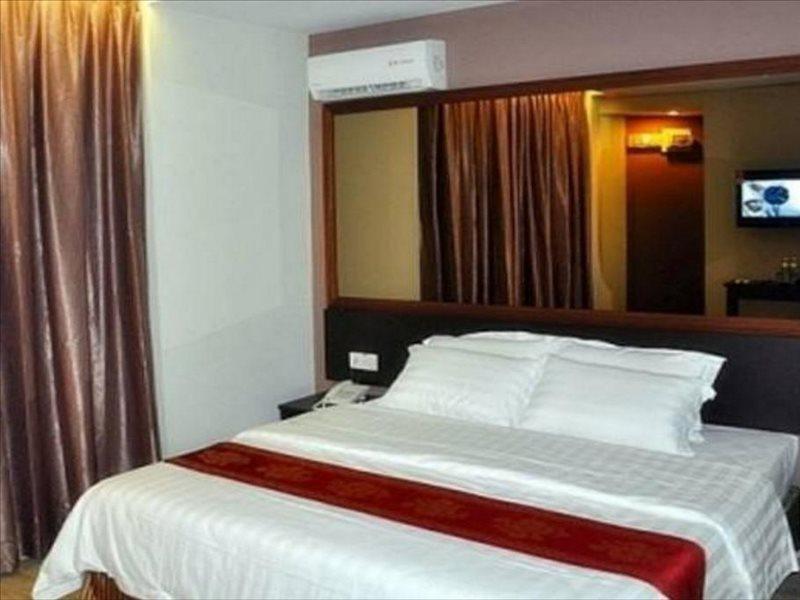 קוטה קינבלו Goldenhill Hotel מראה חיצוני תמונה