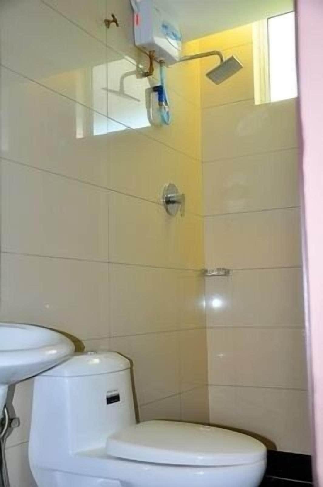 קוטה קינבלו Goldenhill Hotel מראה חיצוני תמונה