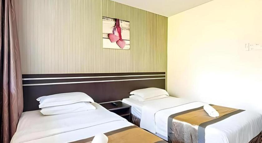 קוטה קינבלו Goldenhill Hotel מראה חיצוני תמונה