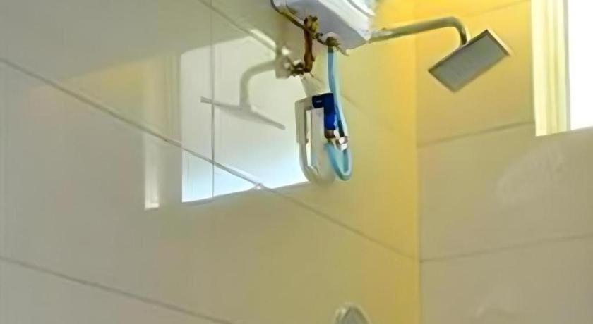 קוטה קינבלו Goldenhill Hotel מראה חיצוני תמונה